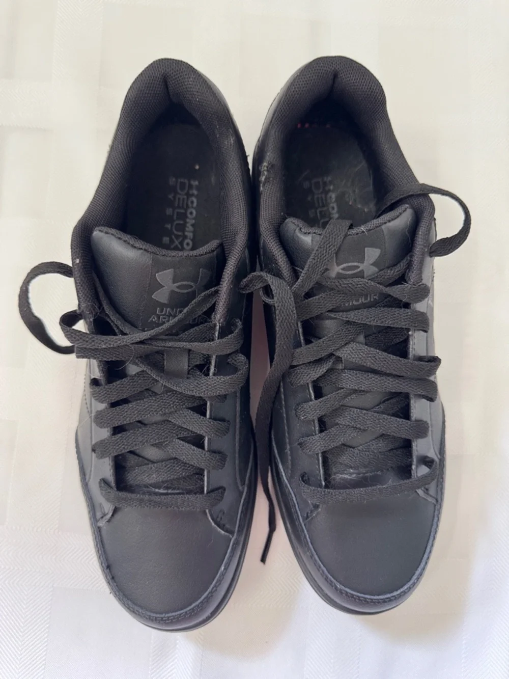 Under Armour all black